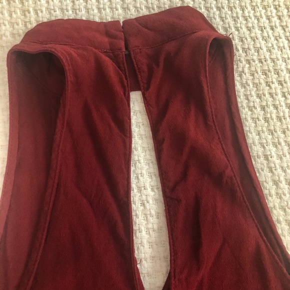 High Neck Cut-Out Tank - Great For Gameday! - Picture 4 of 4